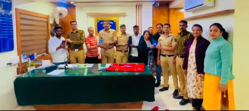 बारामती तालुका पोलिसांची दमदार कामगिरी १ लाख १० हजारांचे ११ मोबाईल नागरिकांना परत..
