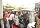 बारामतीतील कृषी प्रदर्शनास ट्रस्टचे अध्यक्ष शरदचंद्रजी पवार, प्रतिभाताई पवार यांनी विविध दालनांची केली पाहणी
