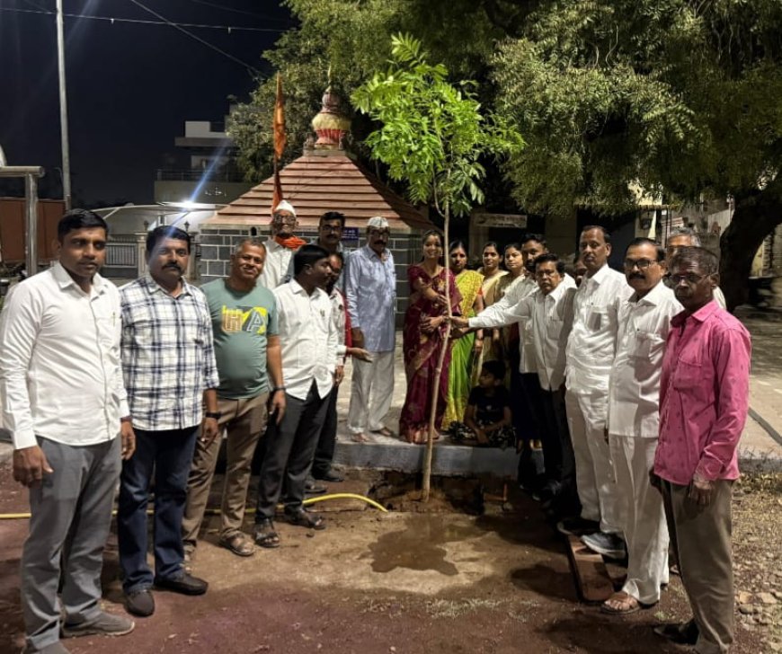 बारामती : - स्वर्गीय अजितदादा पवार यांच्या स्मरणार्थ "एक झाड दादांसाठी" रुई गावात संकल्प सुरू..!
